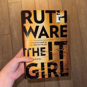 Ruth Ware 'The It Girl' Hardcover Book